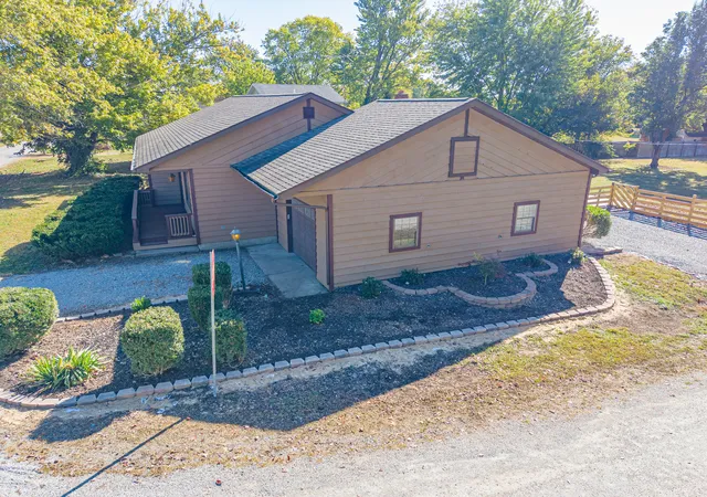 Photo 3 of Single family home for sale at 385 W 3rd Street, Bonnie, IL 62816 | MLS# 12795181 | Listing updated on 2026-10-28