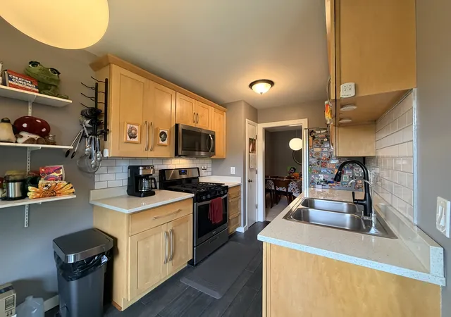 Photo 2 of Condo for sale at 2s405 Emerald Green Dr #C, Warrenville, IL 60555 | MLS# 12795188 | Listing updated on 2026-10-28