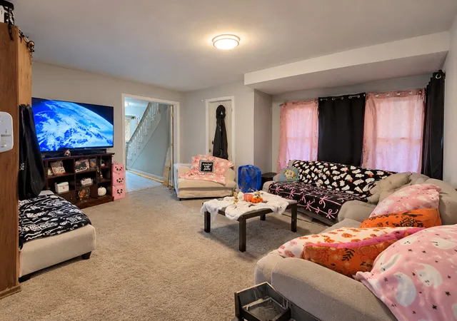 Photo 3 of Single family home for sale at 19 E 21st Street, Chicago Heights, IL 60411 | MLS# 12795189 | Listing updated on 2026-10-28