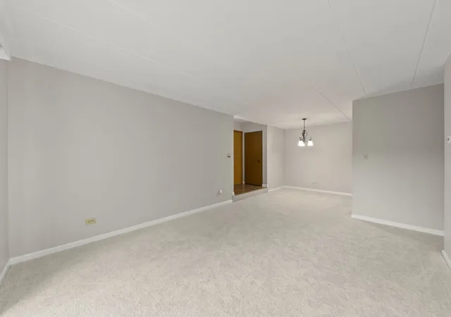 Photo 3 of Condo for sale at 13434 W Circle Dr #102, Crestwood, IL 60418 | MLS# 12795249 | Listing updated on 2026-10-28