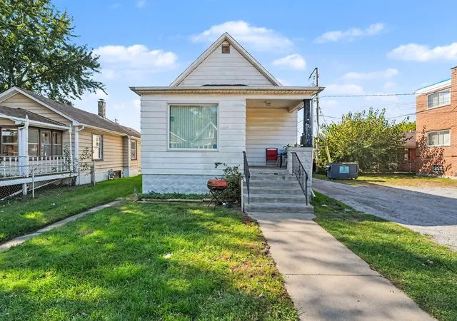 Photo 1 of Single family home for sale at 490 Freeland Ave, Calumet City, IL 60409 | MLS# 12795276 | Listing updated on 2026-10-28