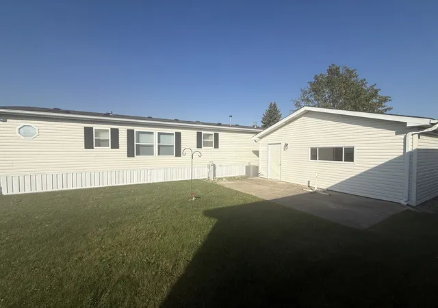 Photo 2 of Manufactured home for sale at 51 Crocus Ln, Matteson, IL 60443 | MLS# 12795280 | Listing updated on 2026-10-28