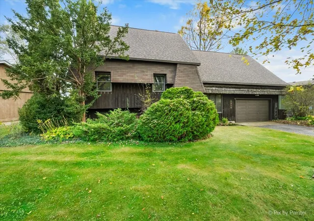 Photo 1 of Single family home for sale at 5210 W Nippersink Dr, Richmond, IL 60071 | MLS# 12795299 | Listing updated on 2026-10-28