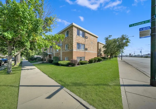Photo 2 of Condo for sale at 5209 S Leclaire Ave #1A, Chicago, IL 60638 | MLS# 12795306 | Listing updated on 2026-10-28