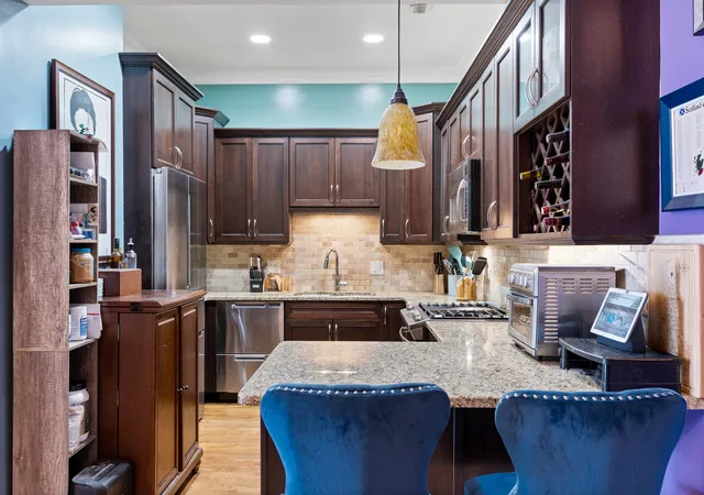 Photo 2 of Condo for sale at 4927 N Damen Ave #2E, Chicago, IL 60625 | MLS# 12795318 | Listing updated on 2026-10-28