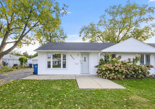 Photo 1 of Townhouse for sale at 4207 W 90th Street, Hometown, IL 60456 | MLS# 12795333 | Listing updated on 2026-10-28