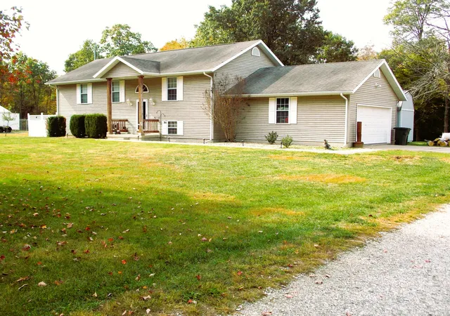Photo 1 of Single family home for sale at 658 Deerfield Rd, Walnut Hill, IL 62893 | MLS# 12795336 | Listing updated on 2026-10-29