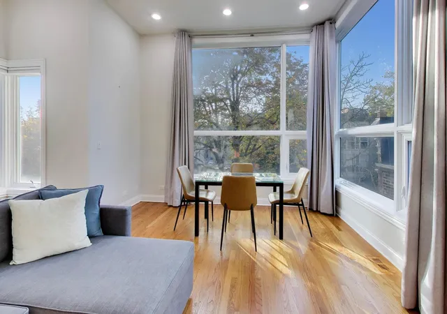 Listing Photo 1 - Condo for sale in building located at 933 N Winchester Ave, Chicago, IL 60622 - Unit #3