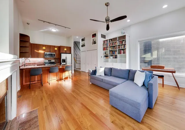 Photo 4 of Condo for sale at 933 N Winchester Ave #3, Chicago, IL 60622 | MLS# 12795343 | Listing updated on 2026-10-29