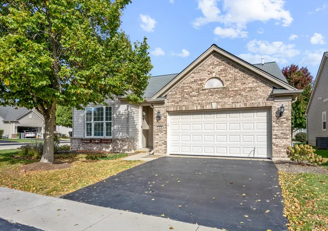Single family home for sale at 2836 Cascade Fls Cir, Elgin, IL 60124 | MLS# 12795346