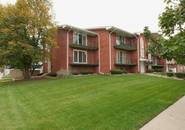 Photo 1 of Condo for sale at 9605 S Komensky Ave #101, Oak Lawn, IL 60453 | MLS# 12795356 | Listing updated on 2026-10-27