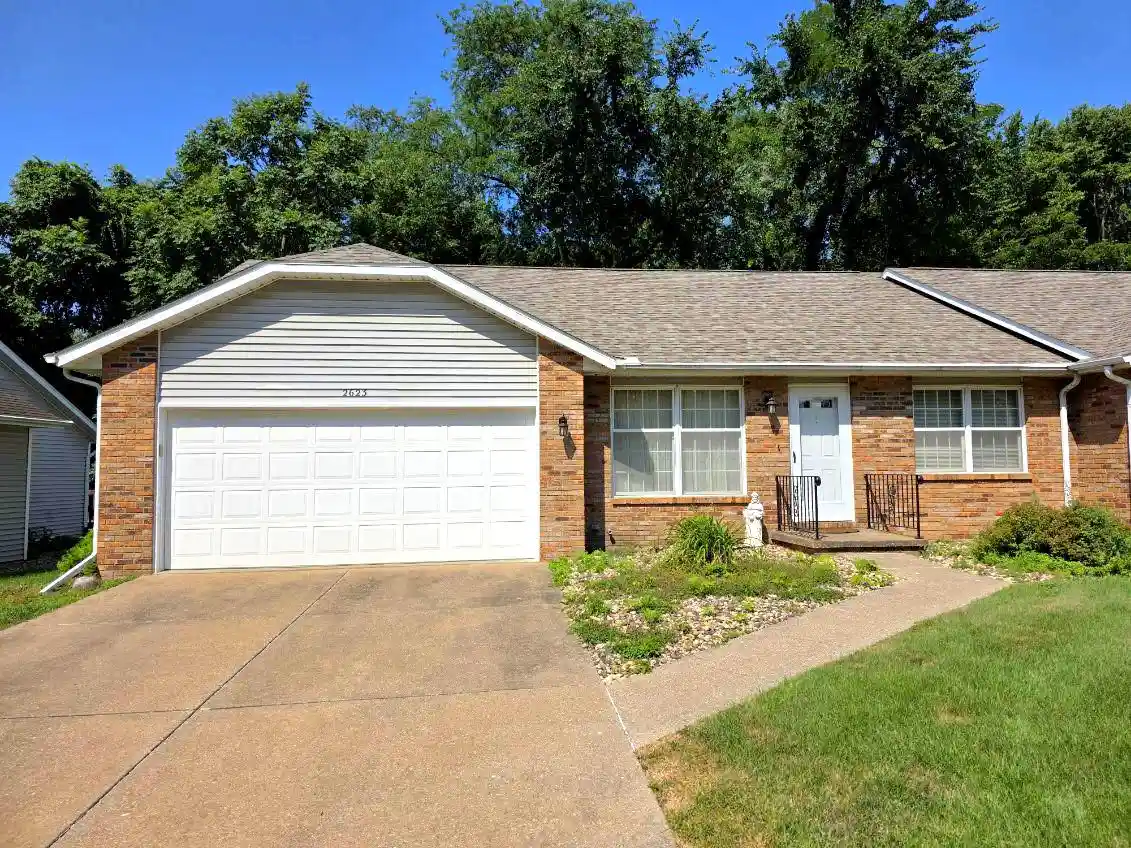 Listing Photo 1 - Condo for sale in 2623 1st St Ct located at 2623 1st St Ct, Moline, IL 61265 - Unit 2623 1st Street Ct