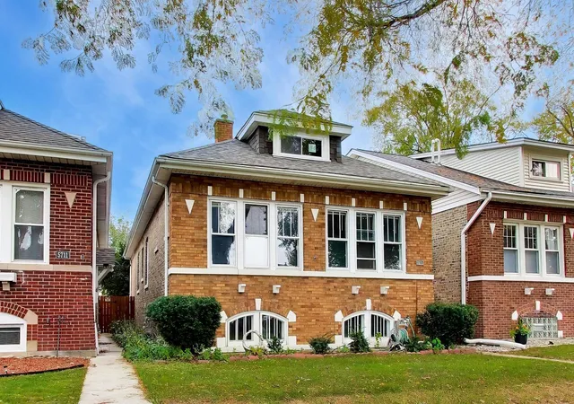 Photo 1 of Single family home for sale at 5707 N Merrimac Ave, Chicago, IL 60646 | MLS# 12795377 | Listing updated on 2026-10-30
