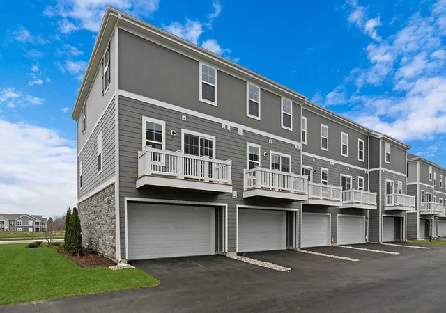 Photo 1 of Townhouse for sale at 299 Basin Ct, St. Charles, IL 60174 | MLS# 12795383 | Listing updated on 2026-10-27