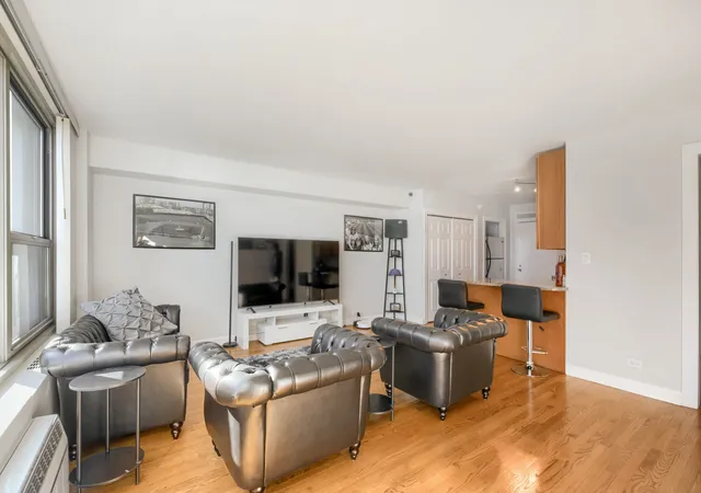 Photo 4 of Condo for sale at 3600 N Lake Shore Dr #2103, Chicago, IL 60613 | MLS# 12795400 | Listing updated on 2026-10-30