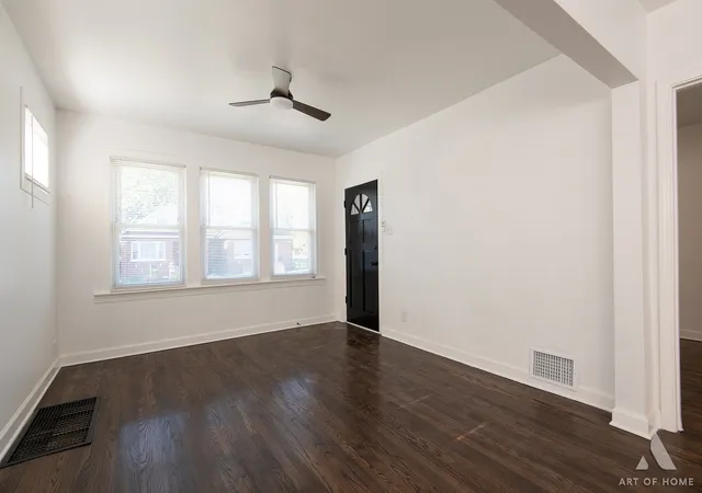 Photo 4 of Single family home for sale at 8917 S Elizabeth St, Chicago, IL 60620 | MLS# 12795409 | Listing updated on 2026-10-28