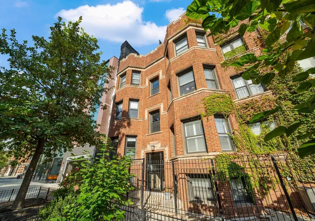 Photo 1 of Condo for sale at 746 W Cornelia Ave #GW, Chicago, IL 60657 | MLS# 12795420 | Listing updated on 2026-10-28