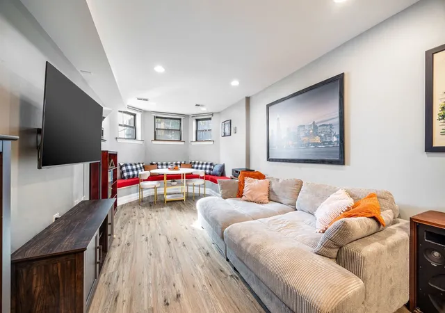 Photo 2 of Condo for sale at 746 W Cornelia Ave #GW, Chicago, IL 60657 | MLS# 12795420 | Listing updated on 2026-10-28
