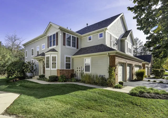 Photo 1 of Townhouse for sale at 124 Remington Dr, St. Charles, IL 60175 | MLS# 12795423 | Listing updated on 2026-10-29