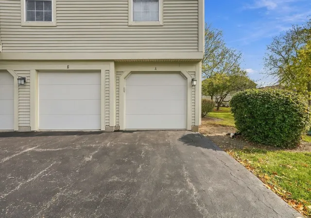 Photo 1 of Condo for sale at 1253 Ballantrae Pl #A, Mundelein, IL 60060 | MLS# 12795431 | Listing updated on 2026-10-28