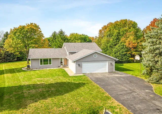 Single family home for sale at 9538 Twin Deer Run, Roscoe, IL 61073 | MLS# 12795435