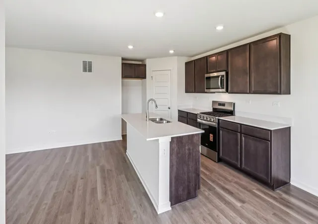 Photo 2 of Single family home for sale at 2467 Barbera Dr, Oswego, IL 60543 | MLS# 12795437 | Listing updated on 2026-10-27
