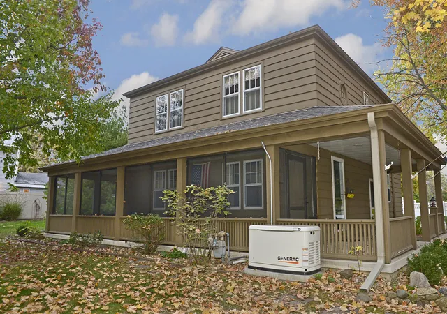 Photo 2 of Single family home for sale at 670 Ottawa Ave, Ottawa, IL 61350 | MLS# 12795447 | Listing updated on 2026-10-28