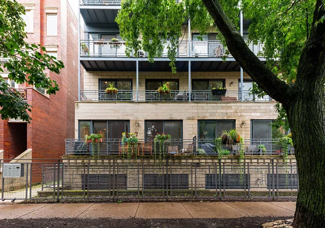 Condo for sale at 2315 W Wabansia Ave #1E, Chicago, IL 60647 | MLS# 12795451