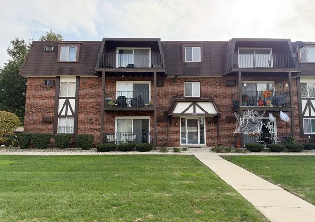 Condo for sale at 5723 129th Street #8E, Crestwood, IL 60418 | MLS# 12795473
