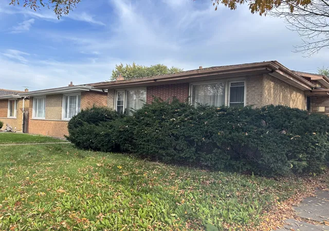 Photo 3 of Single family home for sale at 9059 S Jeffery Blvd, Chicago, IL 60617 | MLS# 12795523 | Listing updated on 2026-10-29