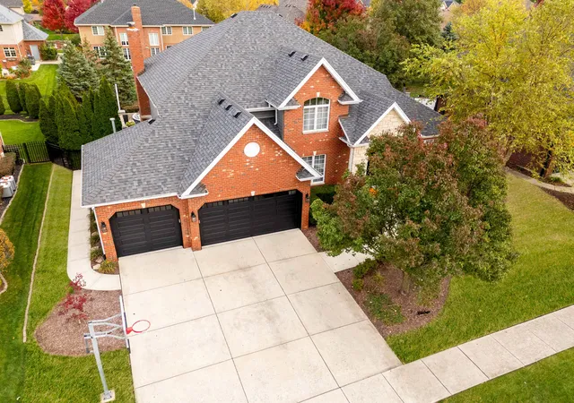 Photo 2 of Single family home for sale at 13735 Legend Trl Ln, Orland Park, IL 60462 | MLS# 12795563 | Listing updated on 2026-10-30