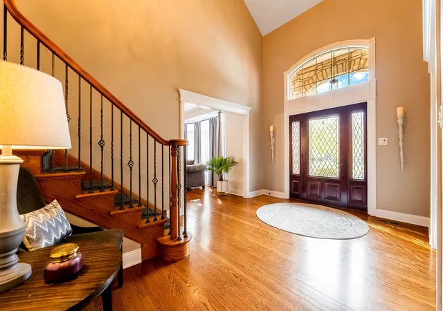 Photo 4 of Single family home for sale at 13735 Legend Trl Ln, Orland Park, IL 60462 | MLS# 12795563 | Listing updated on 2026-10-30