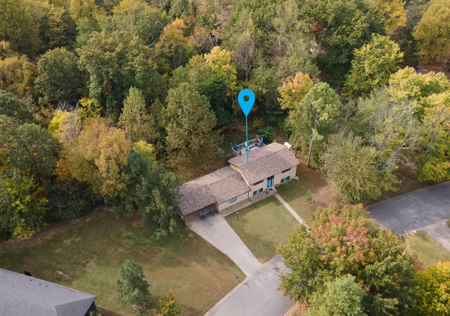 Photo 3 of Single family home for sale at 47 Spring Arbor Dr, Carbondale, IL 62902 | MLS# 12795564 | Listing updated on 2026-10-28