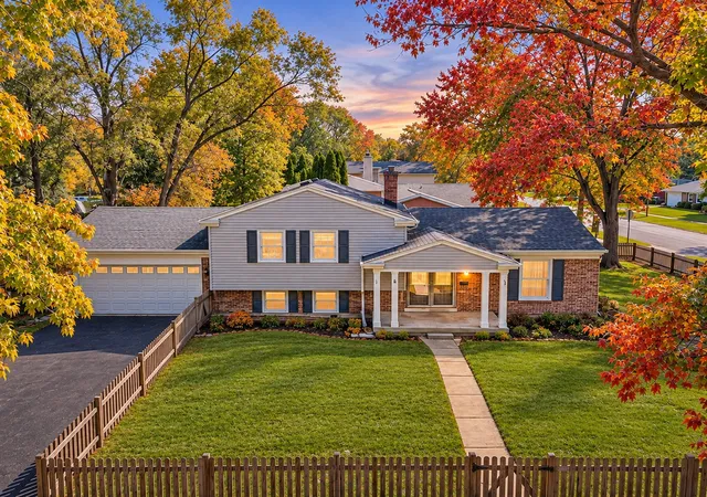 Photo 1 of Single family home for sale at 4 Tamarack Ave, Naperville, IL 60540 | MLS# 12795587 | Listing updated on 2026-10-29