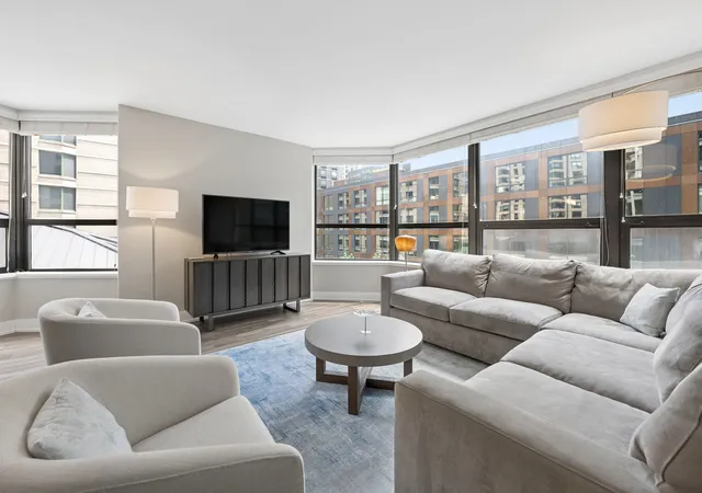 Photo 3 of Condo for sale at 400 E Ohio St #403, Chicago, IL 60611 | MLS# 12795588 | Listing updated on 2026-10-27