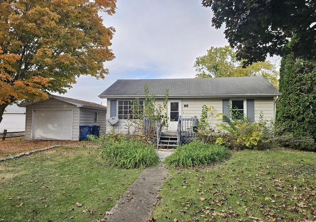 Photo 1 of Single family home for sale at 222 Renfrew Ave, Dwight, IL 60420 | MLS# 12795589 | Listing updated on 2026-10-29