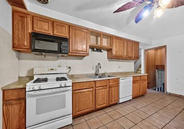 Photo 4 of Single family home for sale at 14717 Avalon Ave, Dolton, IL 60419 | MLS# 12795616 | Listing updated on 2026-10-27