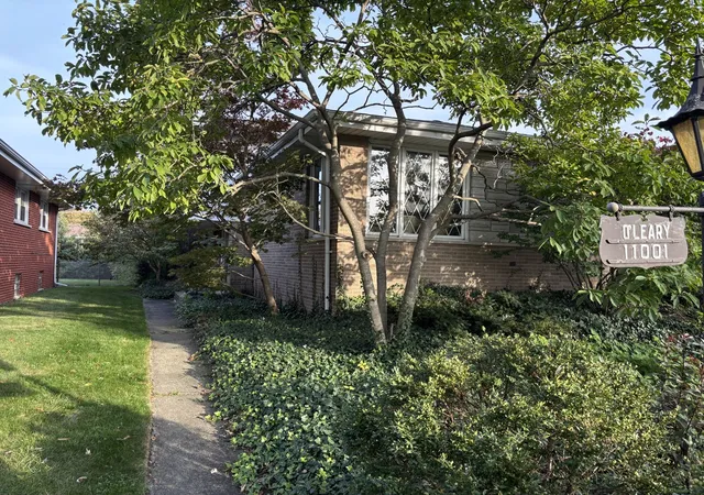 Photo 1 of Single family home for sale at 11001 S Kilbourn Ave, Oak Lawn, IL 60453 | MLS# 12795622 | Listing updated on 2026-10-27