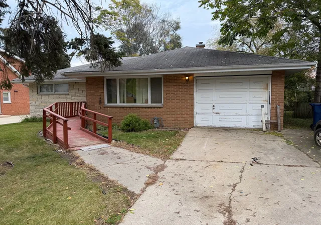 Photo 1 of Single family home for sale at 27 Worack, Waukegan, IL 60085 | MLS# 12795689 | Listing updated on 2026-10-28