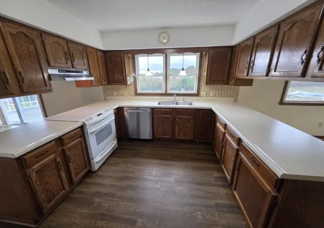 Photo 3 of Single family home for sale at 1305 N Main St, Dix, IL 62830 | MLS# 12795723 | Listing updated on 2026-10-28