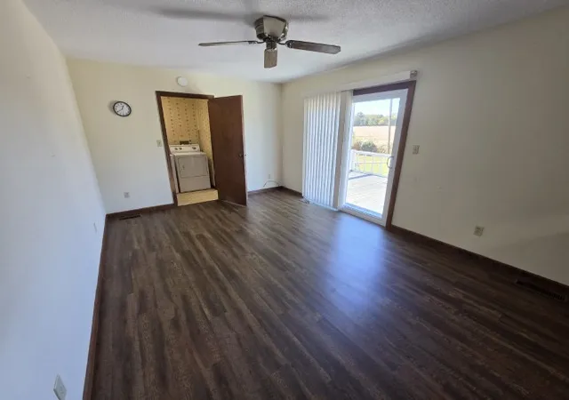 Photo 4 of Single family home for sale at 1305 N Main St, Dix, IL 62830 | MLS# 12795723 | Listing updated on 2026-10-28