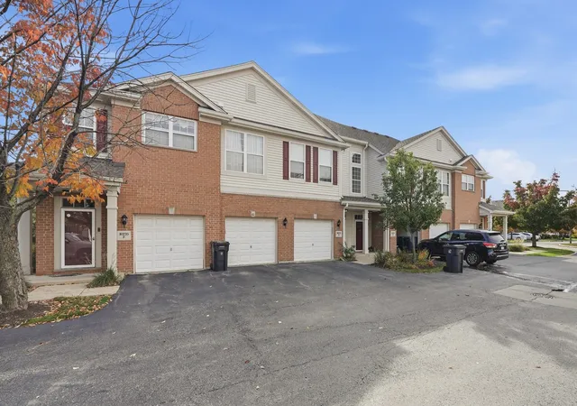 Photo 2 of Condo for sale at 10235 Mulberry Ln #E, Bridgeview, IL 60455 | MLS# 12795738 | Listing updated on 2026-10-28