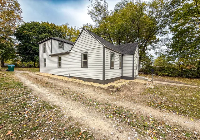 Photo 2 of Single family home for sale at 1506 10th Avenue, Rock Falls, IL 61071 | MLS# 12795755 | Listing updated on 2026-10-28