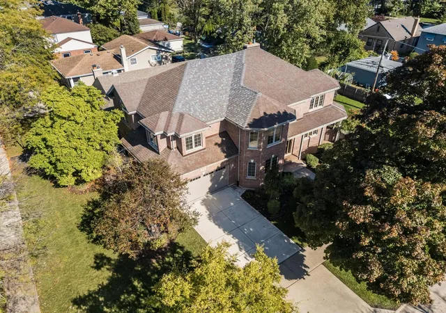 Photo 2 of Single family home for sale at 2618 Glenview Ave, Park Ridge, IL 60068 | MLS# 12795757 | Listing updated on 2026-10-30