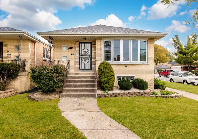 Photo 1 of Single family home for sale at 5157 S Ridgeway Ave, Chicago, IL 60632 | MLS# 12795776 | Listing updated on 2026-10-29