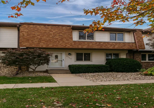 Photo 1 of Condo for sale at 4715 11th Street #9, East Moline, IL 61244 | MLS# 12795781 | Listing updated on 2026-10-29