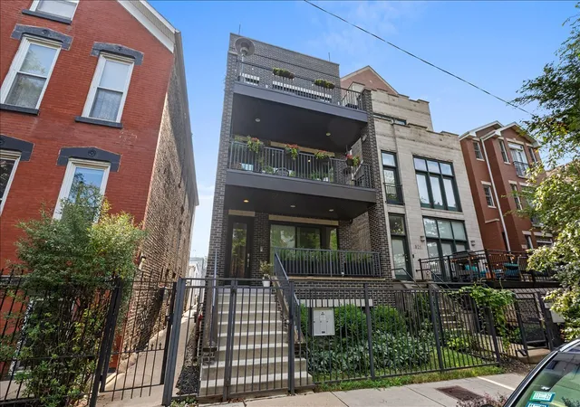 Condo for sale at 825 N Wood St #3, Chicago, IL 60622 | MLS# 12795784