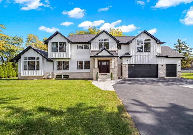 Photo 2 of Single family home for sale at 1431 Marion St, Schaumburg, IL 60193 | MLS# 12795785 | Listing updated on 2026-10-29