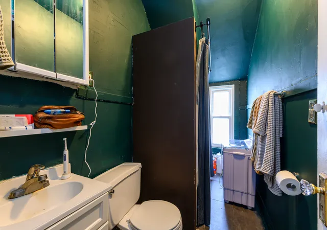 Photo 4 of Multi family home for sale at 1151 W Lill St, Chicago, IL 60614 | MLS# 12795795 | Listing updated on 2026-10-28