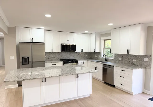 Photo 2 of Single family home for sale at 804 Rinear Rd, Antioch, IL 60002 | MLS# 12795796 | Listing updated on 2026-10-30